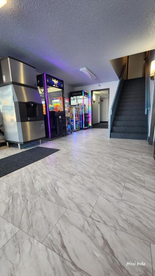 The Oasis Hotel & Bar Sheboygan Falls Экстерьер фото