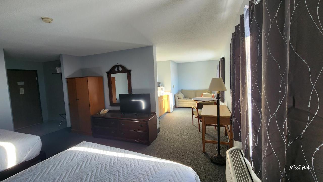 The Oasis Hotel & Bar Sheboygan Falls Экстерьер фото